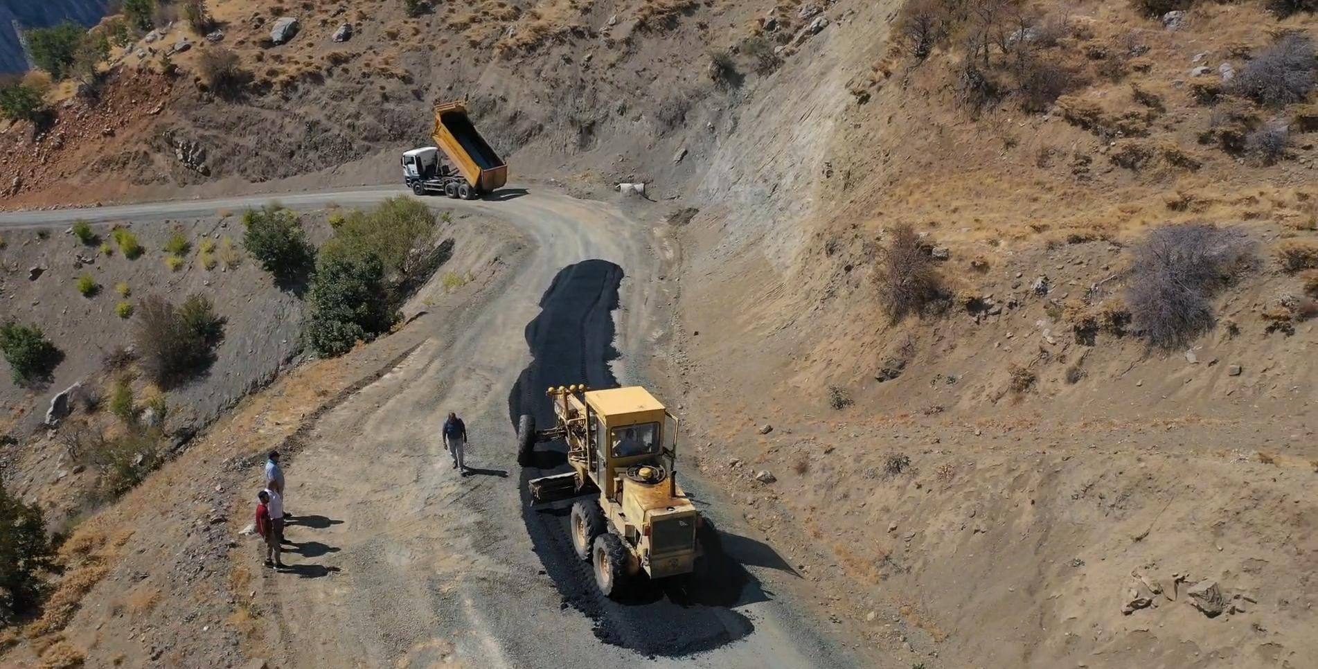 Yol iyileştirme çalışmaları sürüyor