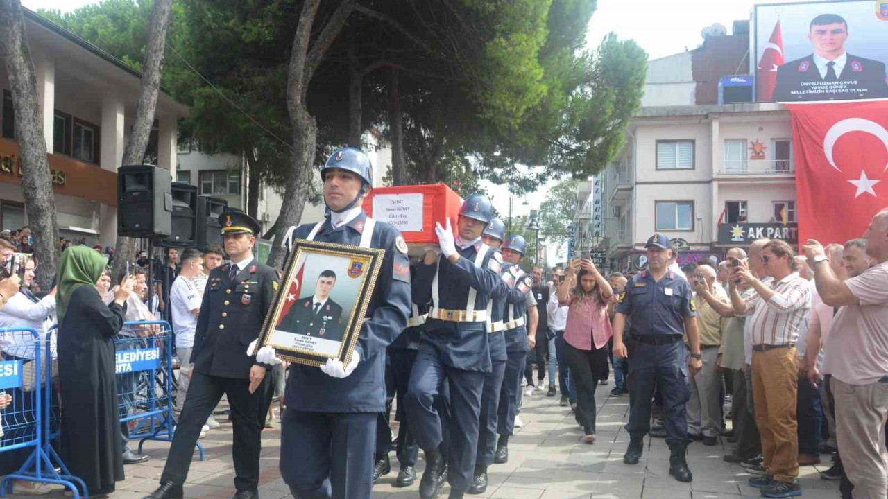 Diyarbakır şehidi son yolculuğuna uğurlandı