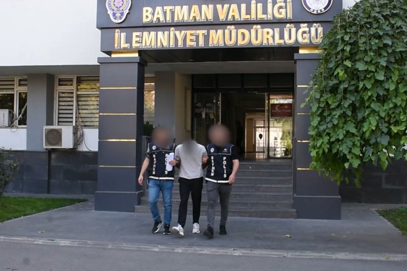 Batman'da birçok suçtan aranan şahıs yakalandı