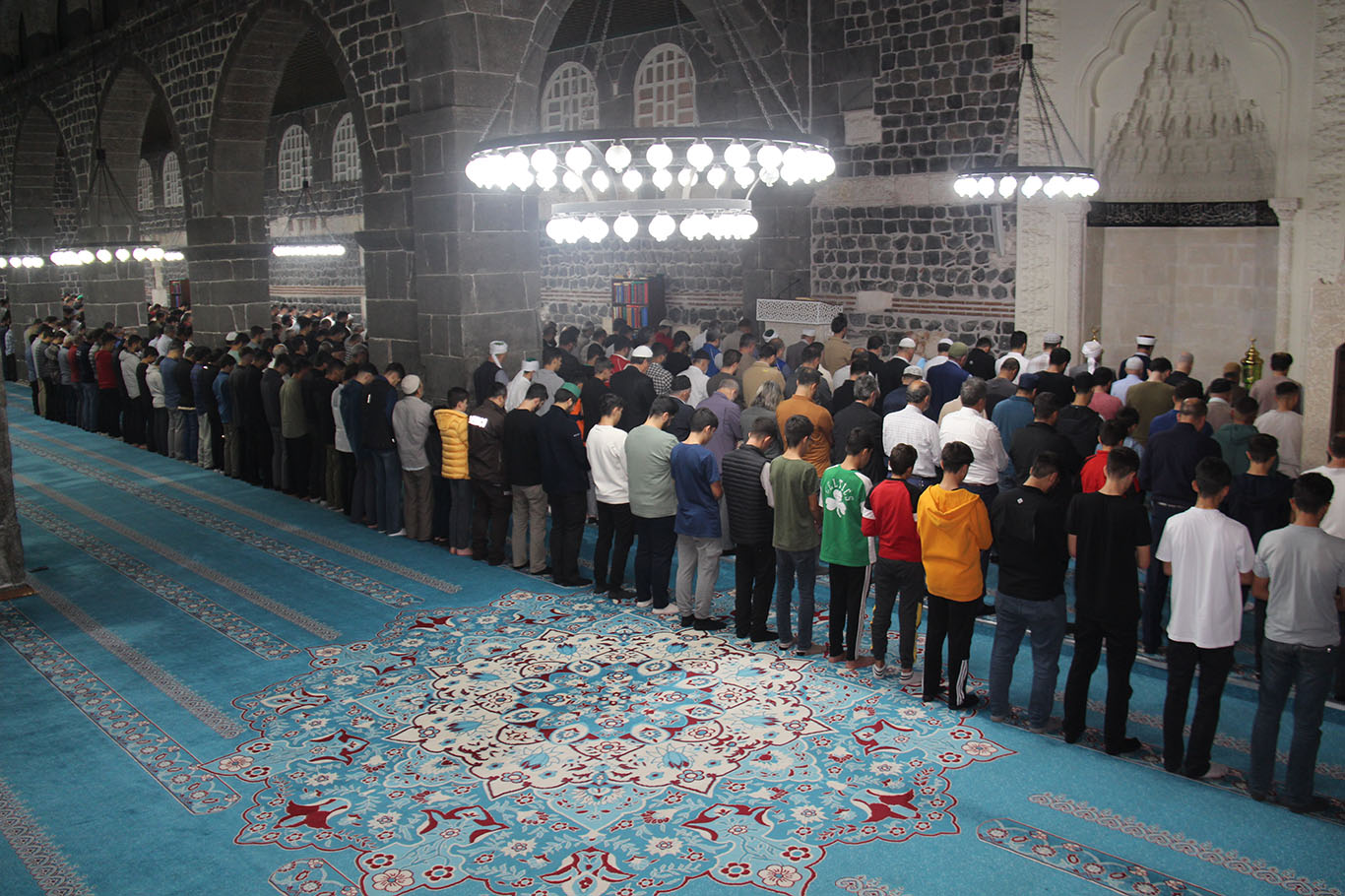 Diyarbakır Ulu Camii'nde Sabah Namazı Buluşması