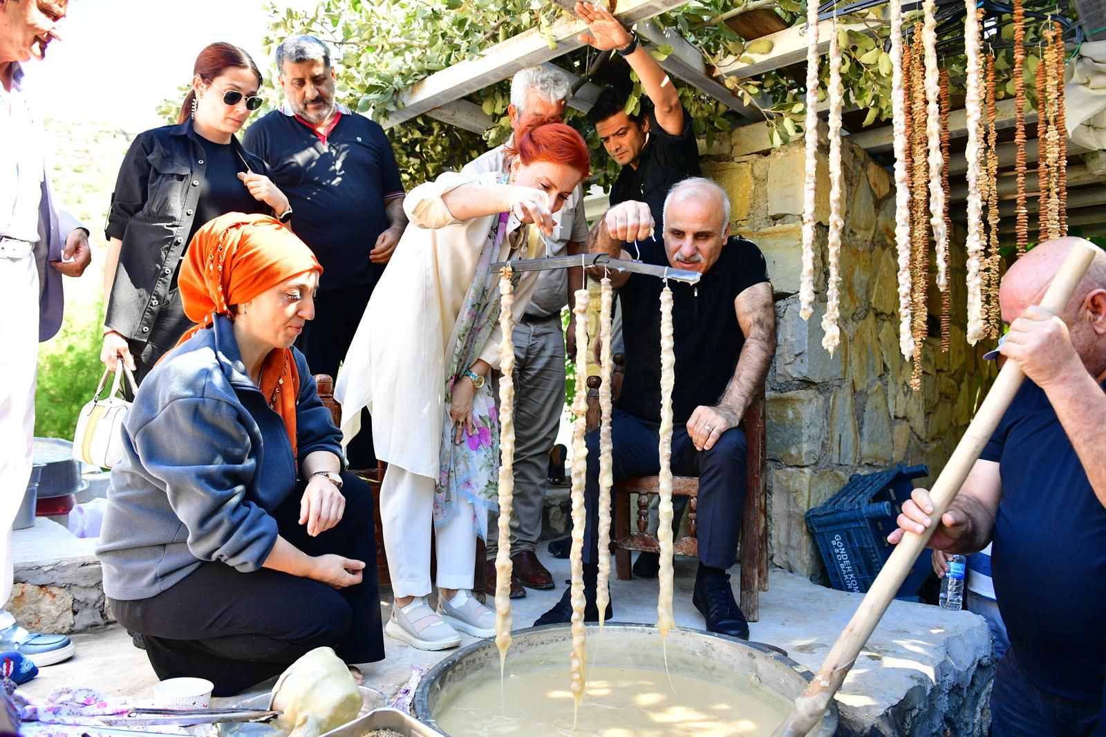 Vali Zorluoğlu, Eğil doğa sporları festivali'ne eşiyle katıldı