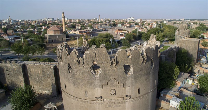 Dr. Dilan Polat Diyarbakır'a atandı