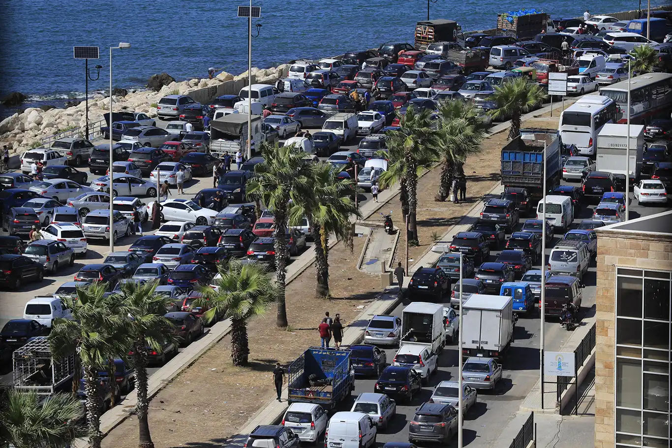 İngiltere'den vatandaşlarına Lübnan'a seyahat uyarısı