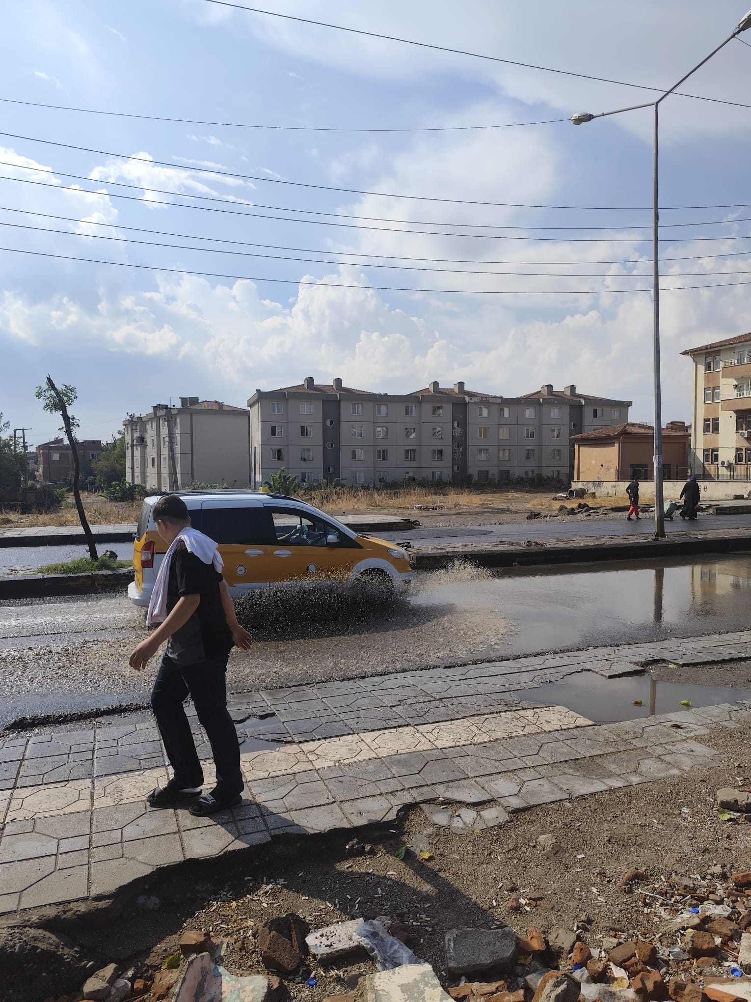 Diyarbakır’da Yağmur Vatandaşları Nasıl Etkiledi?