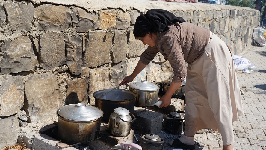 Şırnak'ta yaklaşık 10 bin kişi 300 yıllık gelenek için bir araya geldi