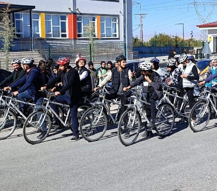 Madde bağımlılığına karşı pedal çevirdiler