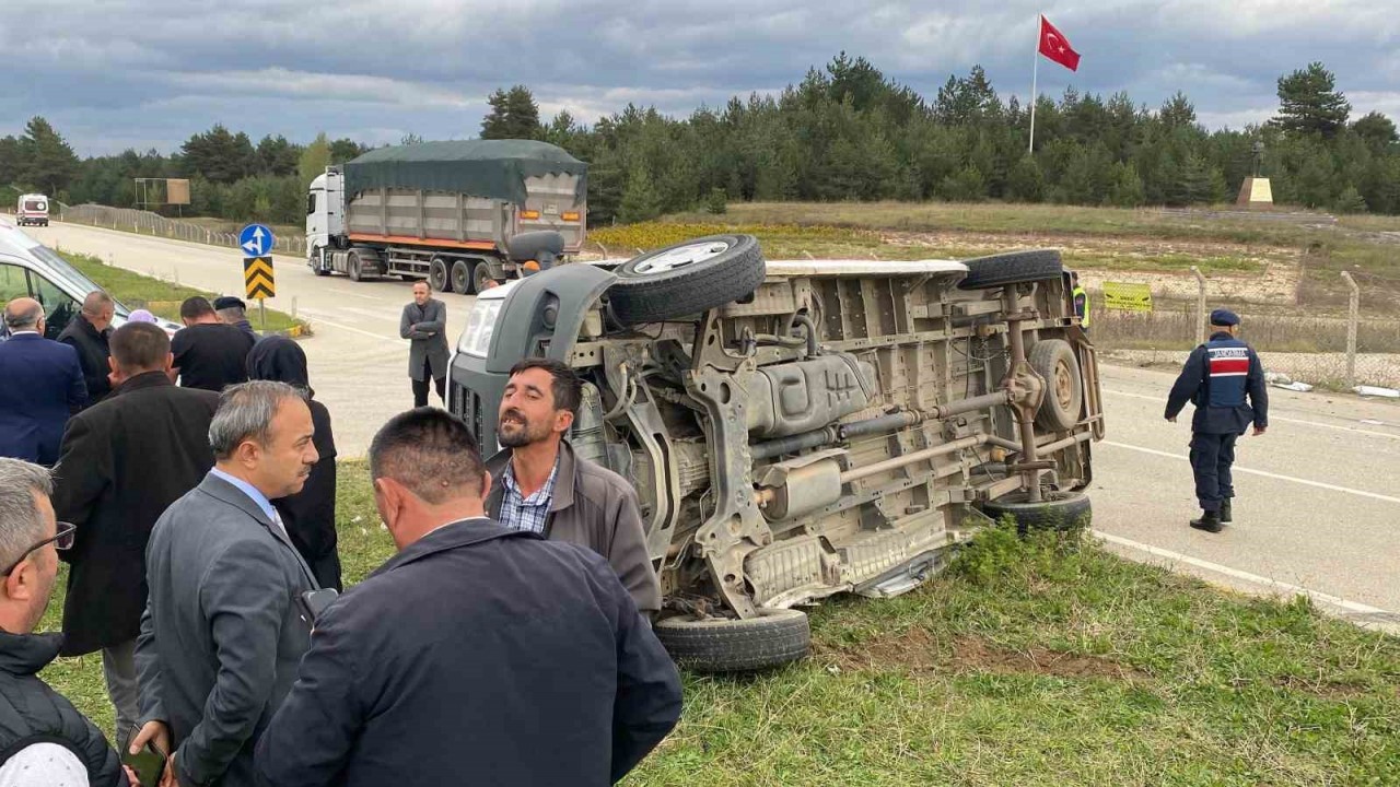 Öğrencileri taşıyan servis tırla çarpıştı, can pazarı yaşandı