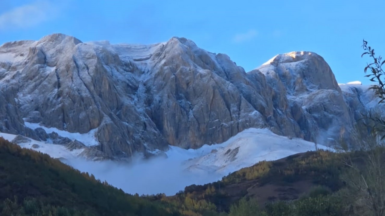 Tunceli’nin yüksek kesimleri beyaza büründü