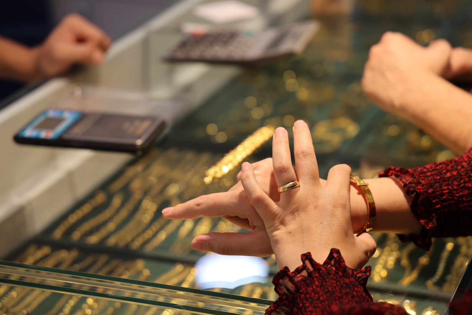 Altın Fiyatları Neden Yükseliyor Diyarbakır'da Kuyumculuk Sektöründen Önemli Açıklama (1)