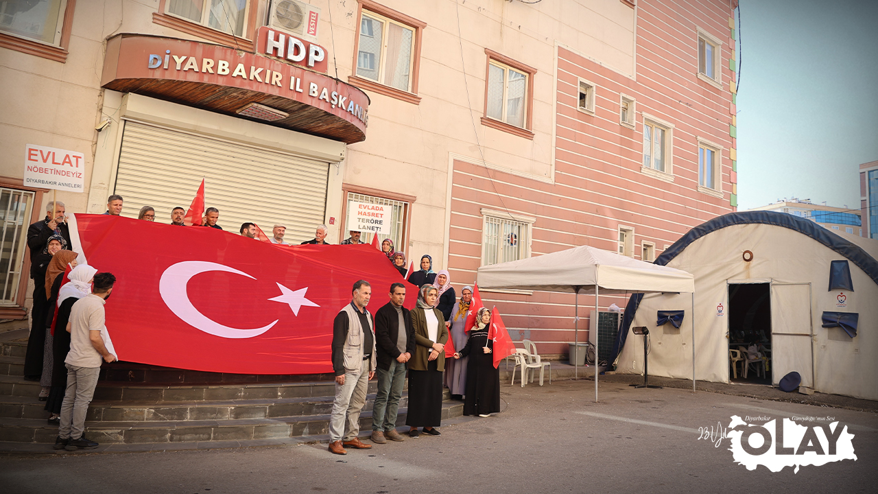 Diyarbakır anneleri TUSAŞ'a yönelik terör saldırısını kınadı