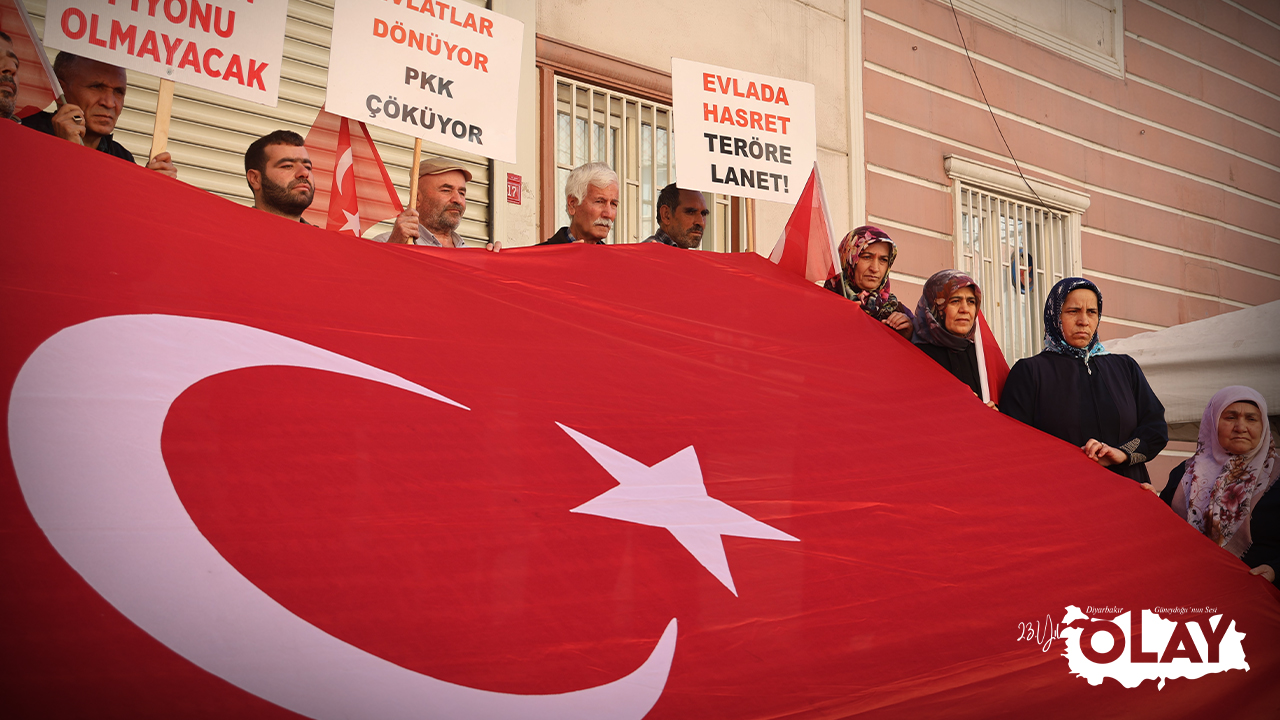 Diyarbakır Annelerinin "Teslim Ol" Çağrısı