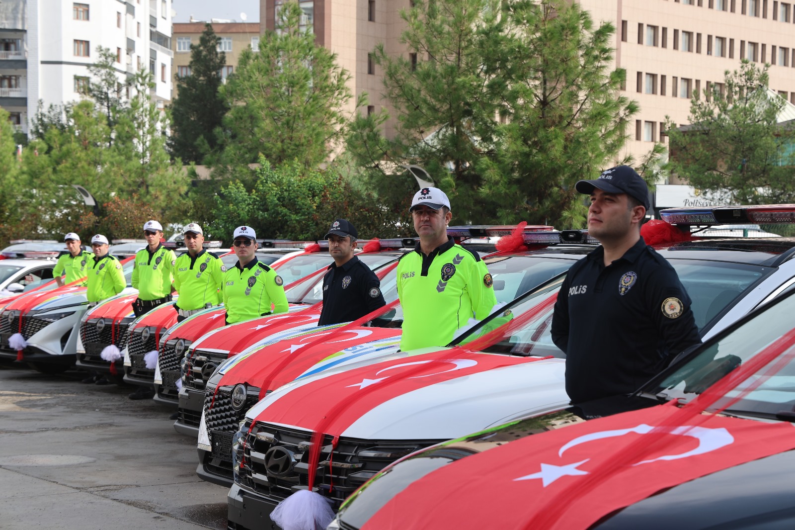 Diyarbakır Emniyetine 50 Yeni Araç! (2)