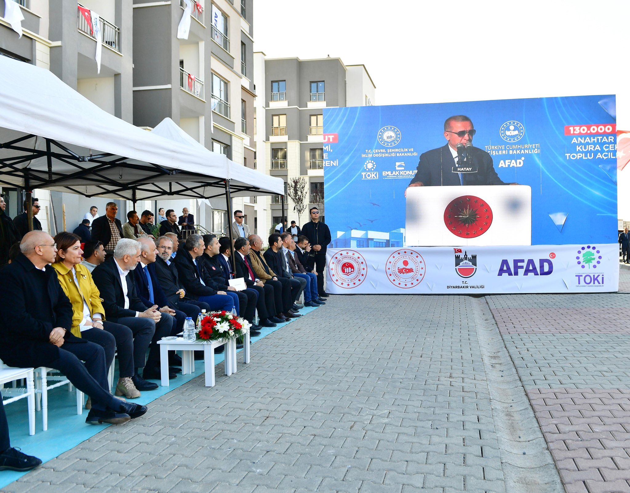 Diyarbakır’da 641 deprem konutu hak sahiplerine teslim edildi