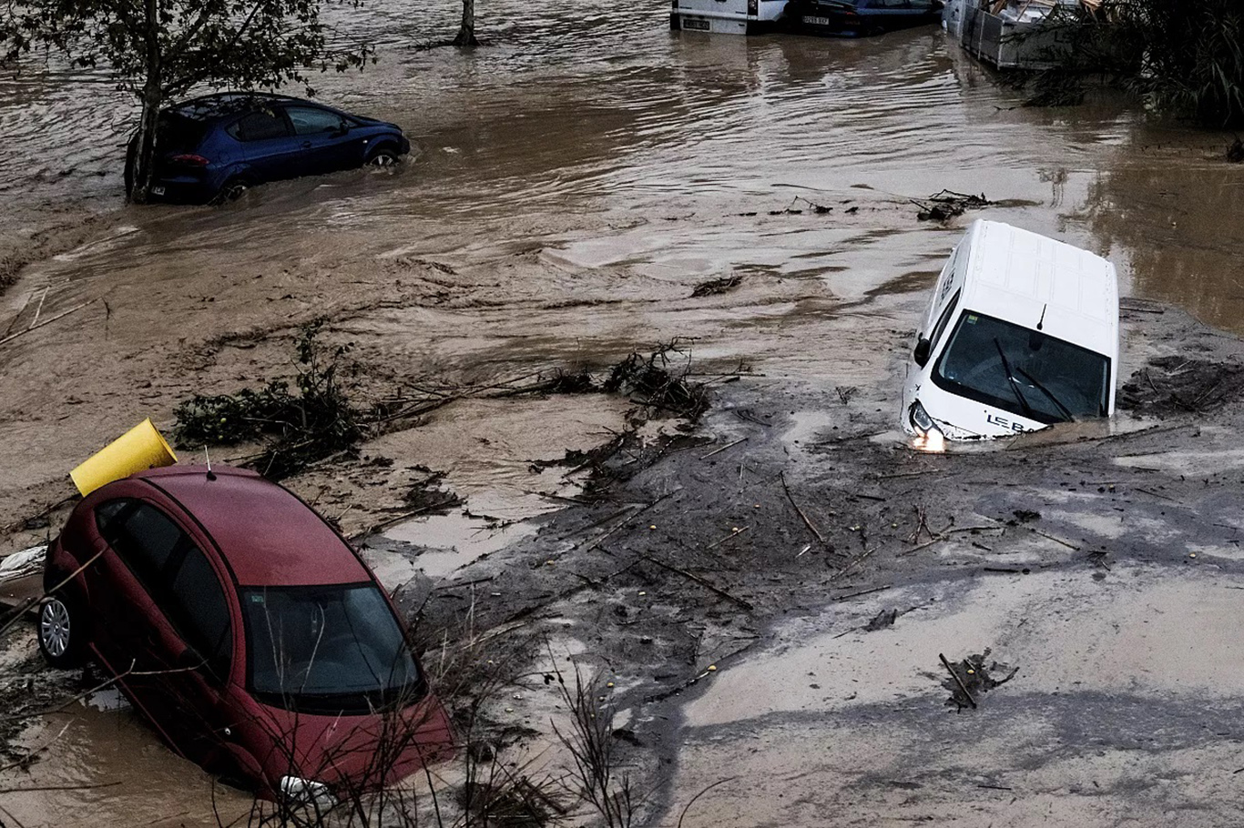 İspanya'daki sel felaketinde ölü sayısı 72'ye yükseldi