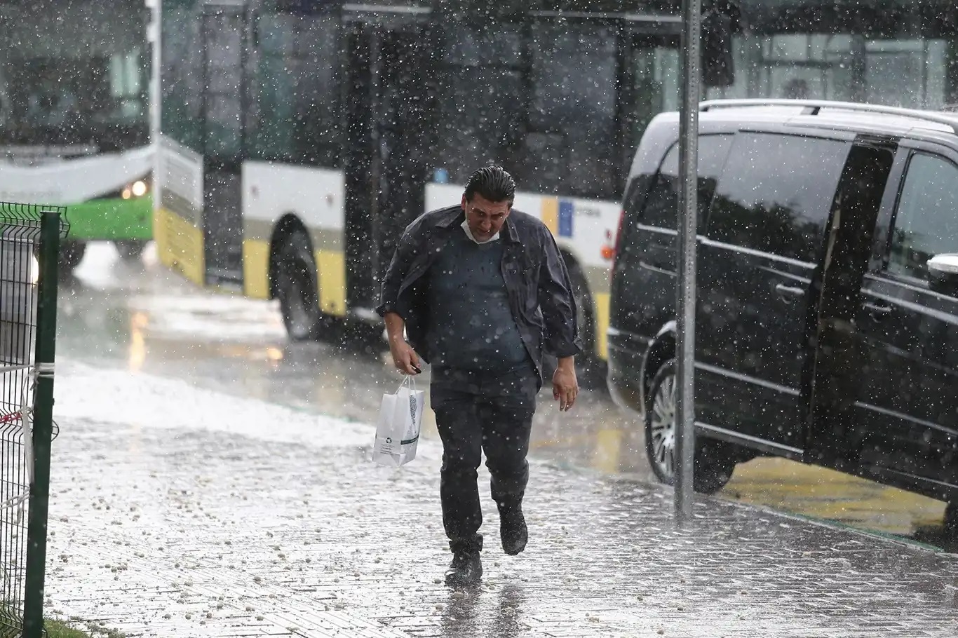 Meteorolojiden kuvvetli yağış uyarısı