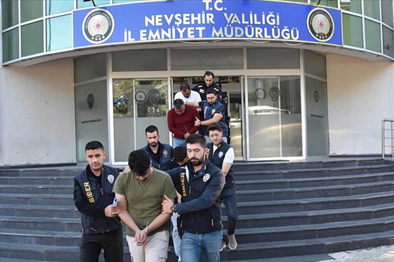 Nevşehir merkezli dolandırıcılık operasyonunda 76 gözaltı