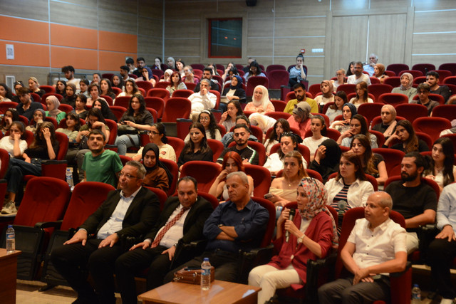 Sezai Karakoç Edebiyat Fakültesi'nde Felsefi Danışmanlık Konferansı