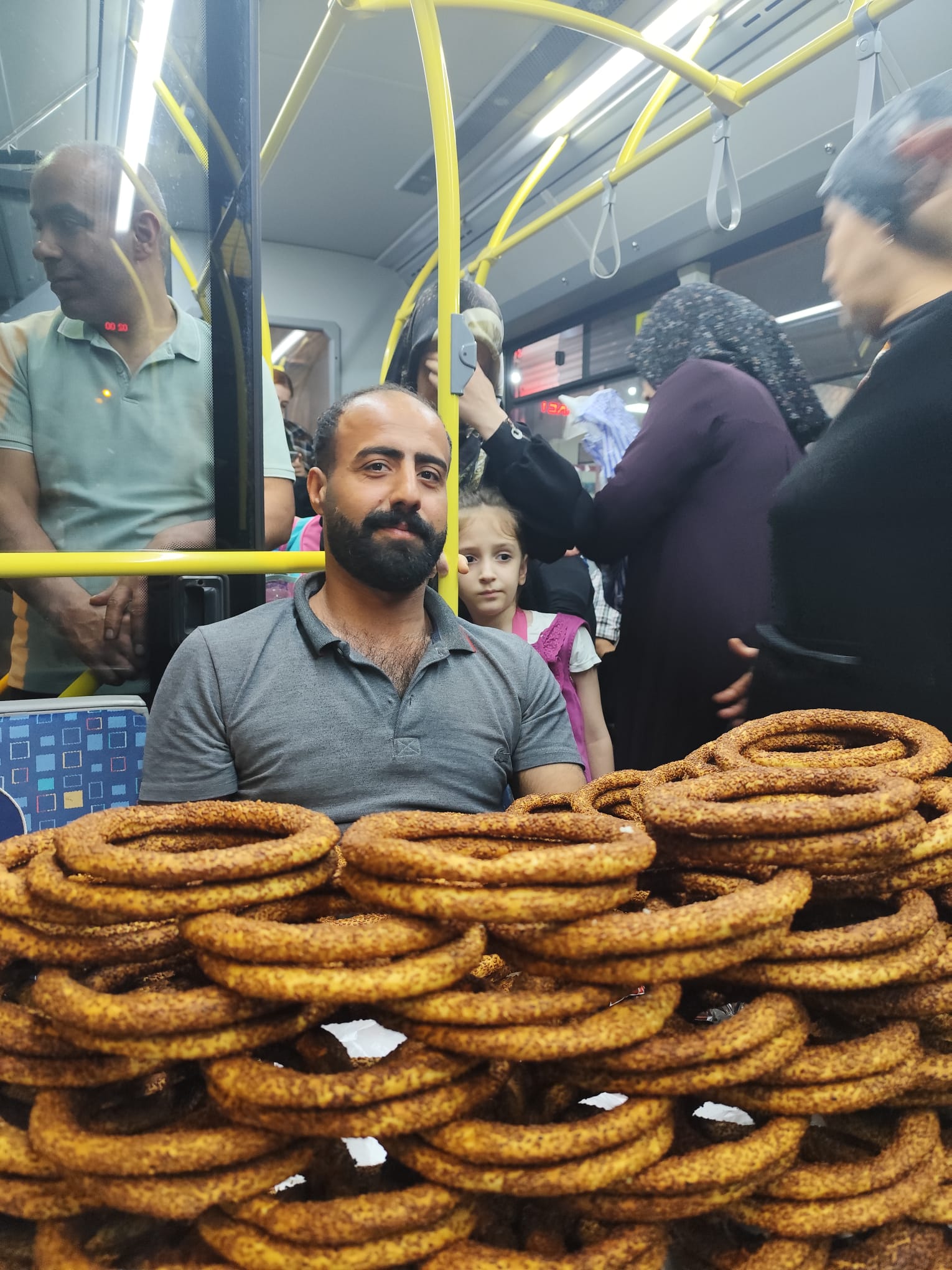 Diyarbakır'da Çılgın Simitçinin Otobüs Macerası