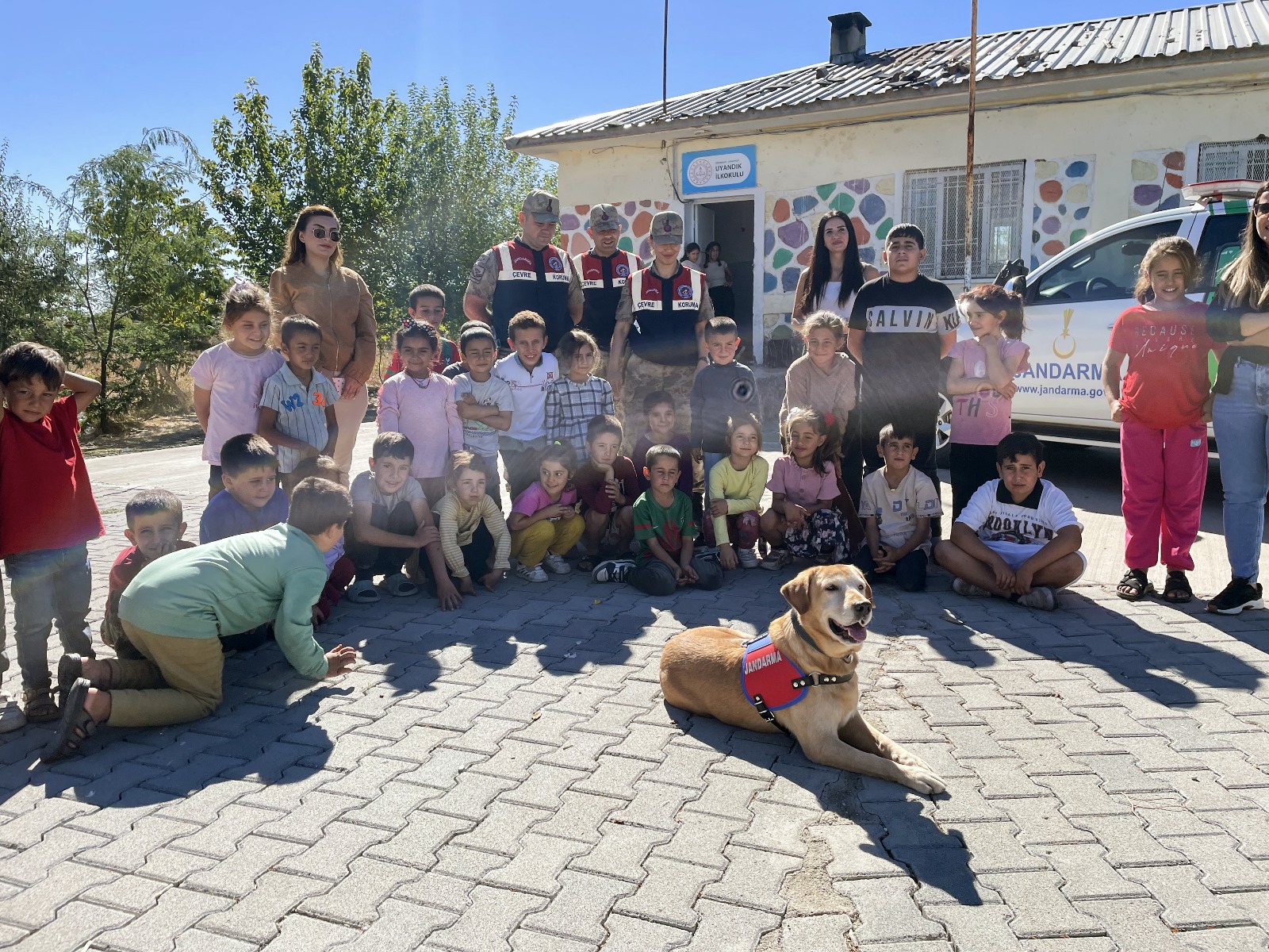 Diyarbakır'da Jandarma Öğrencilerle Bir Arada