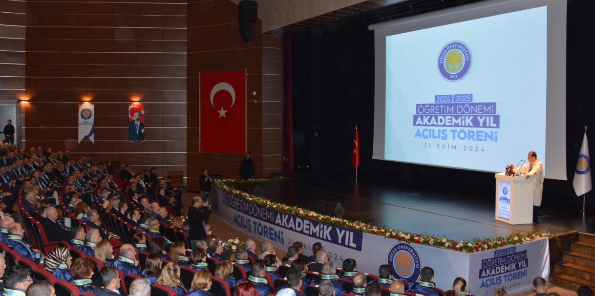 D.Ü'de 2024-2025 Akademik Yılı açılış töreni gerçekleşti