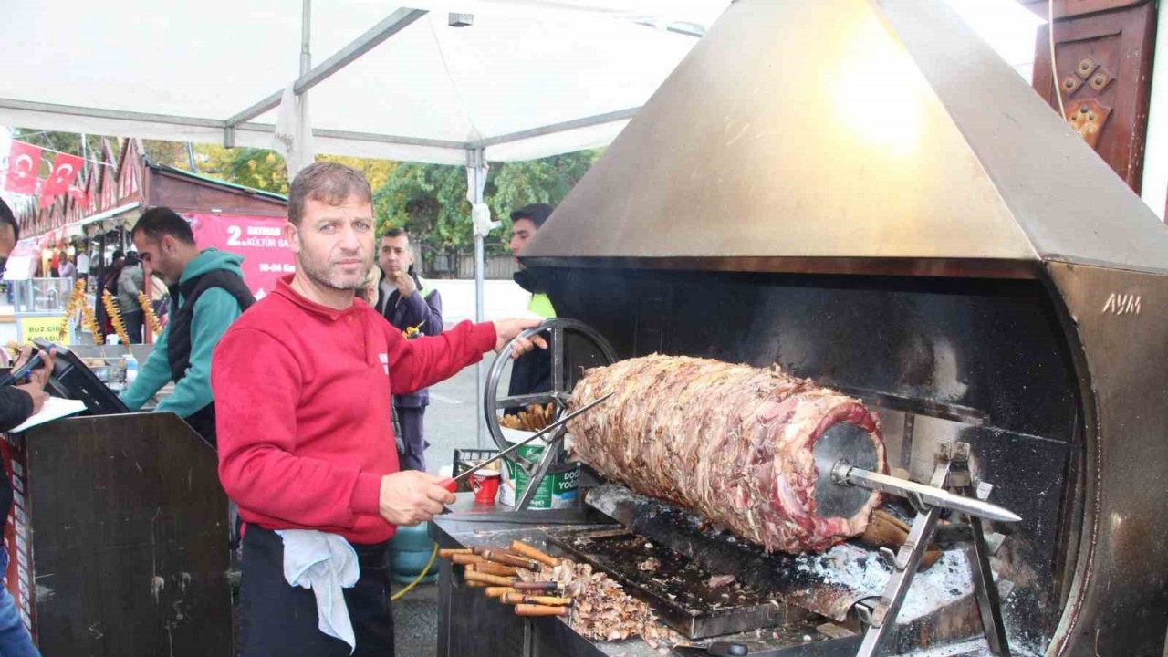 Batman’da Erzurum çağ kebabına rüzgarı esti