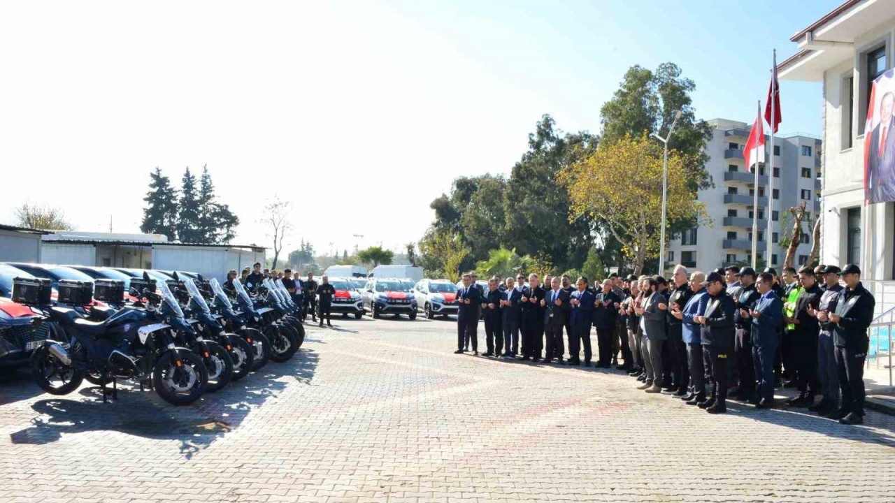 Hatay Büyükşehir Belediyesi, emniyete 100 araç hibe etti