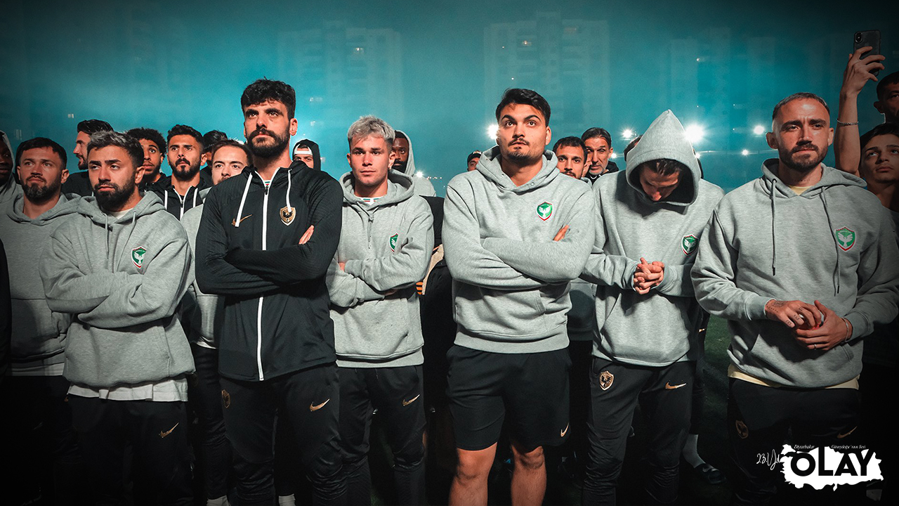 Amedspor teknik direktörü'nden transfer ve kamp açıklaması!