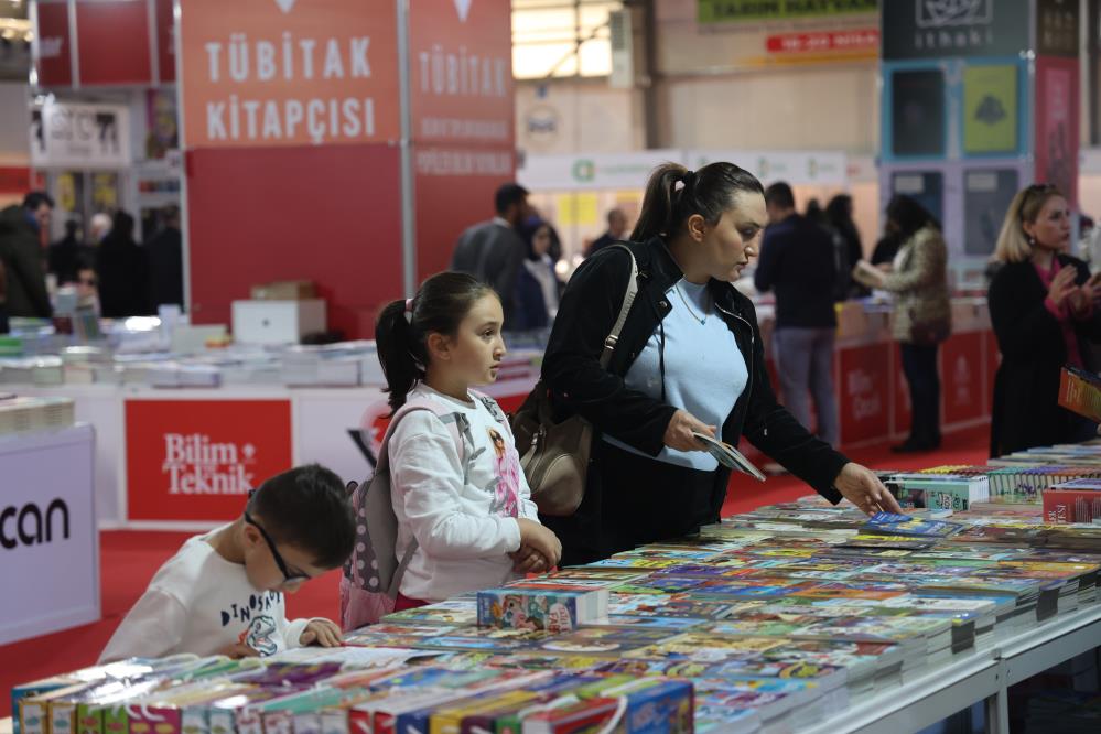 Diyarbakır 8. Kitap Fuarı Başladı (1)