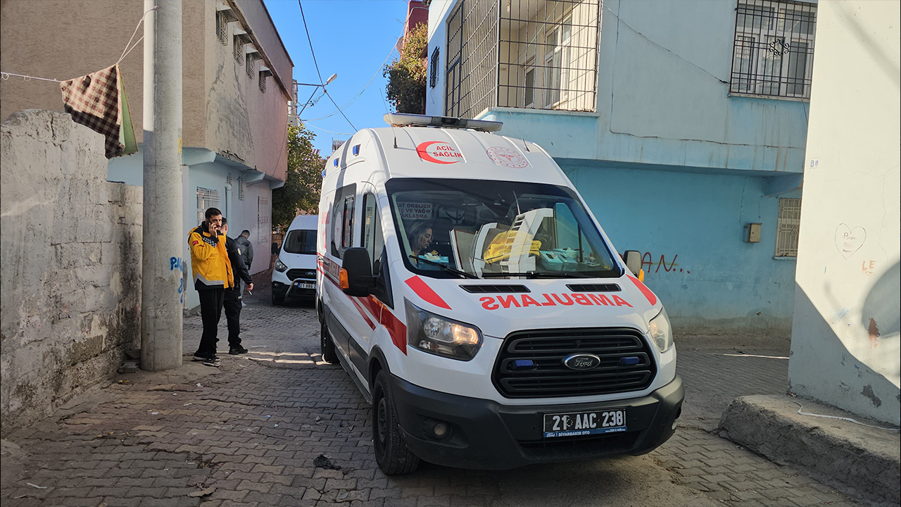 Diyarbakır'da Isınmak Için Mangal Yaktı! Feci Şekilde Can Verdi (2)