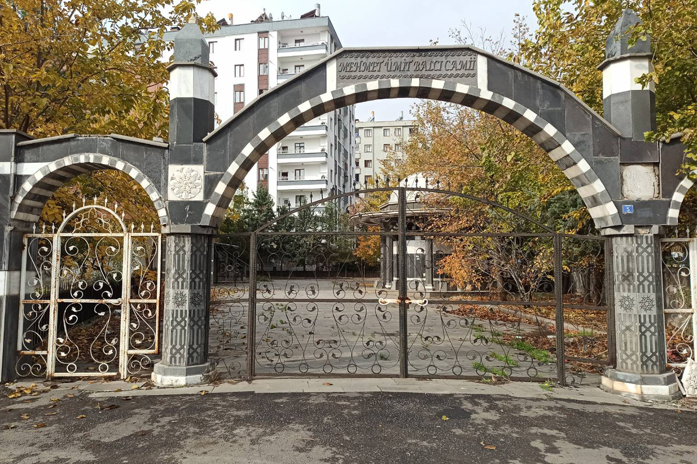 Diyarbakır'daki Cami hayırseverlerin yardımını bekliyor