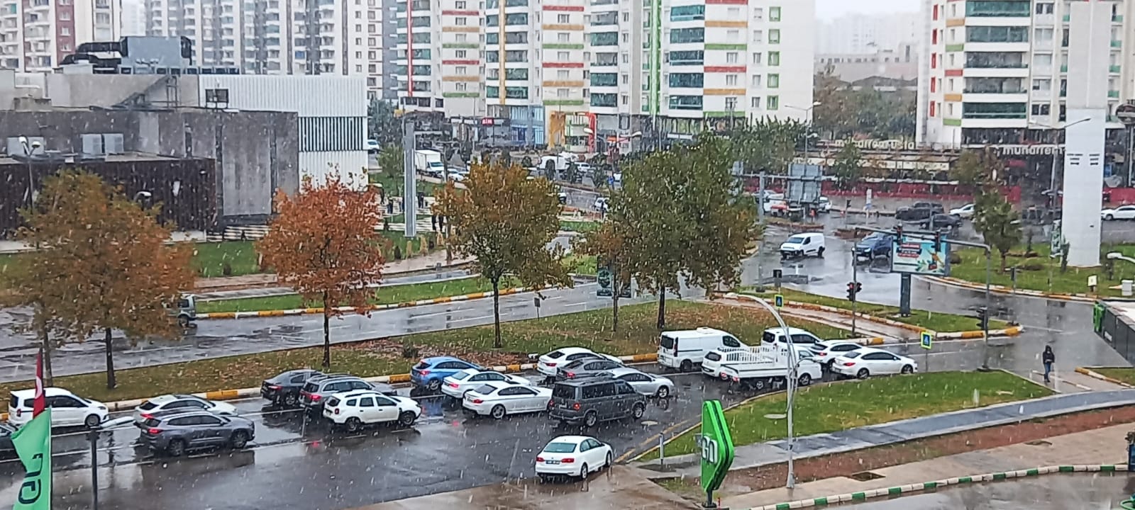 Diyarbakır’da Sabah Kar Yağışı, Öğleden Sonra Lapa Lapa Karla Devam Etti