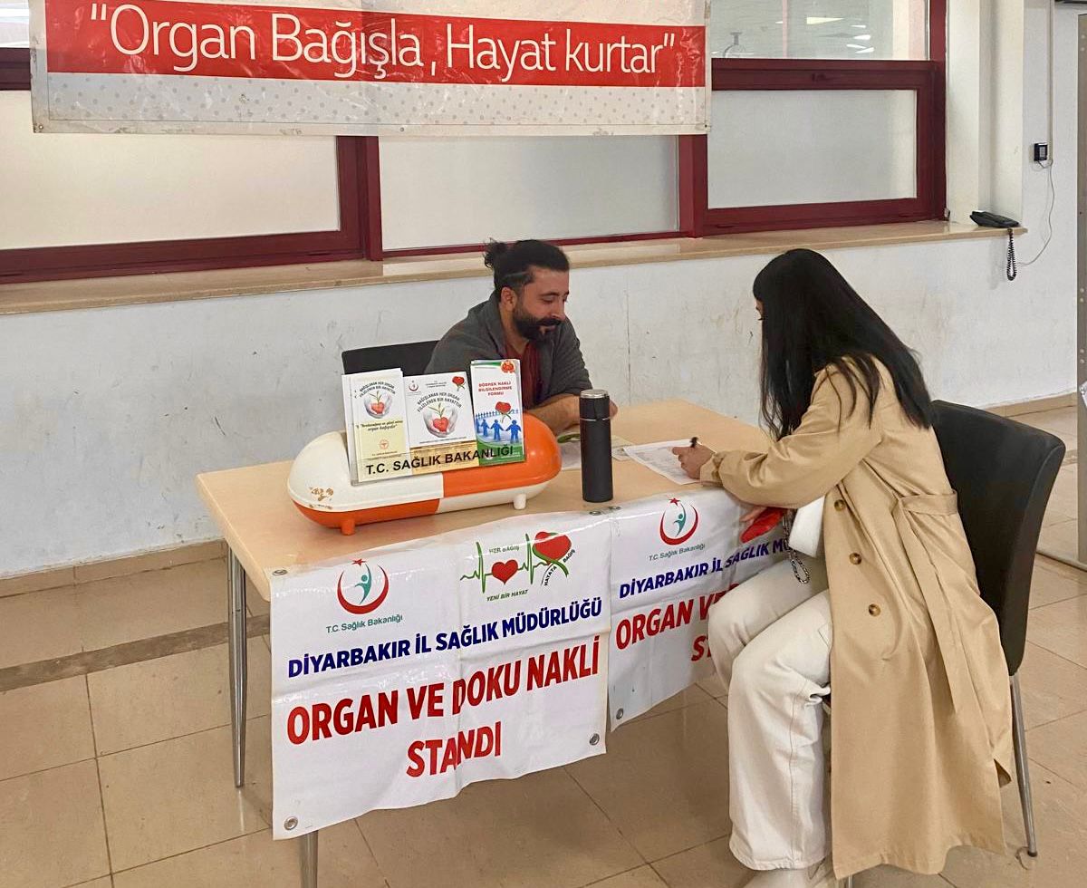 Yeni umutlar için bilgilendirme standları kuruldu