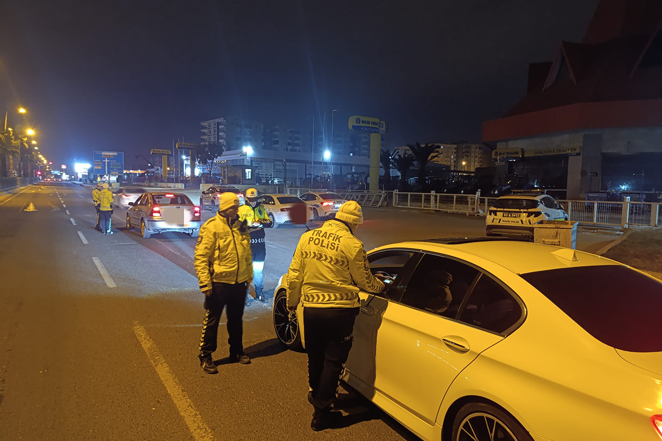 Şanlıurfa genelindeki denetimlerde aranan 15 kişi yakalandı