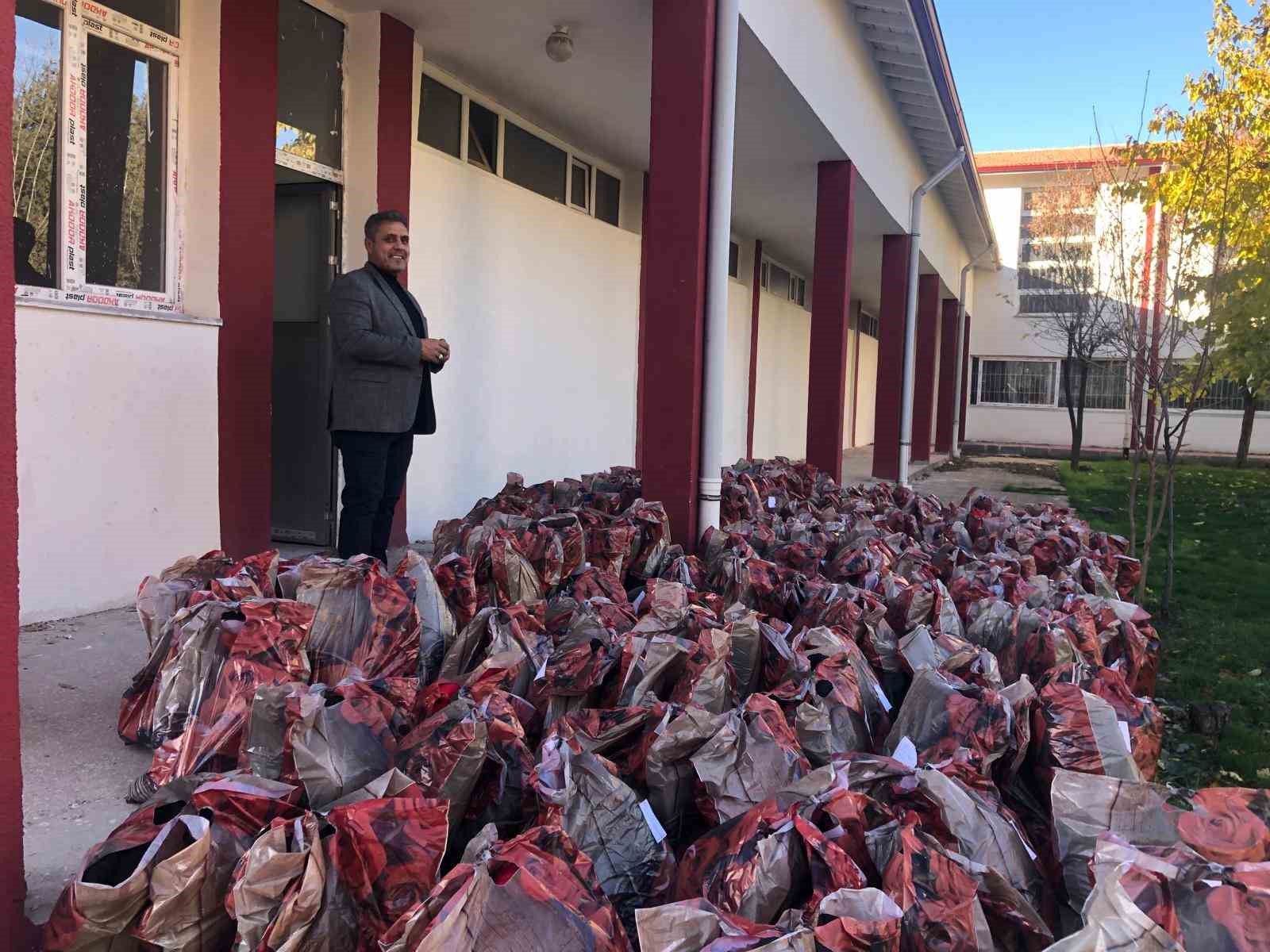 Diyarbakır’da “İnci Projesi” ile Yetim ve Öksüz öğrencilere destek