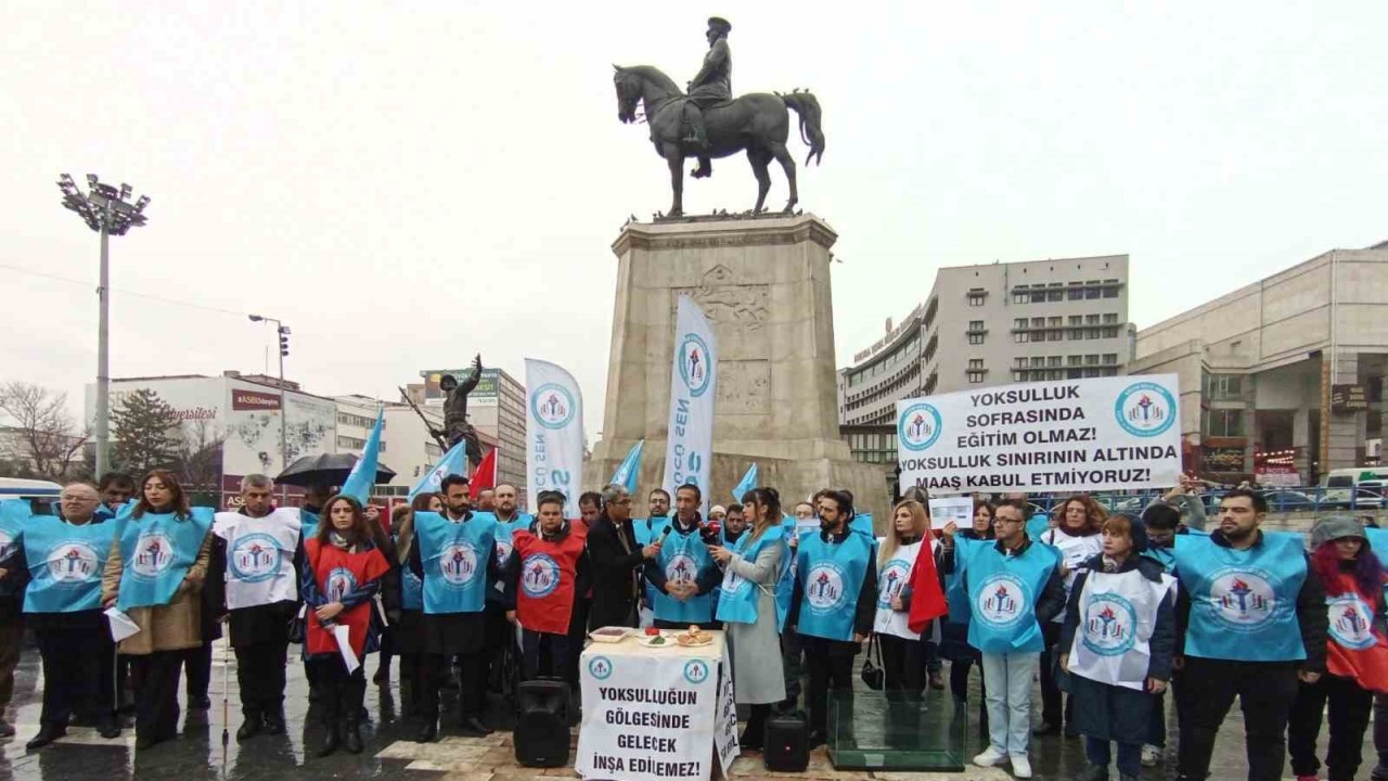 Eğitim Gücü Sen’den öğretmen maaşlarına tepki