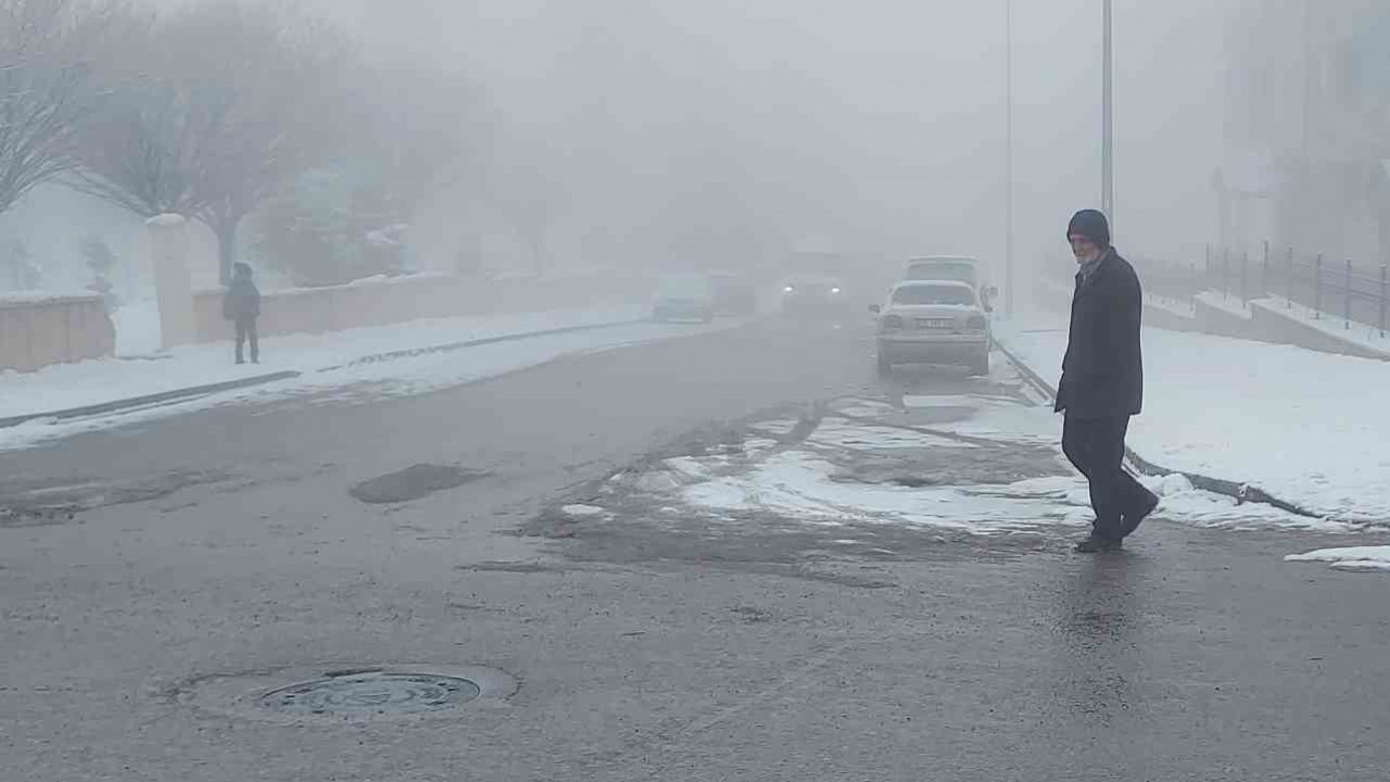 Erzurum sis ve kara teslim oldu