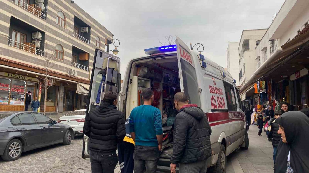 Oğlu atlayan baba ardından kendisi de atladı