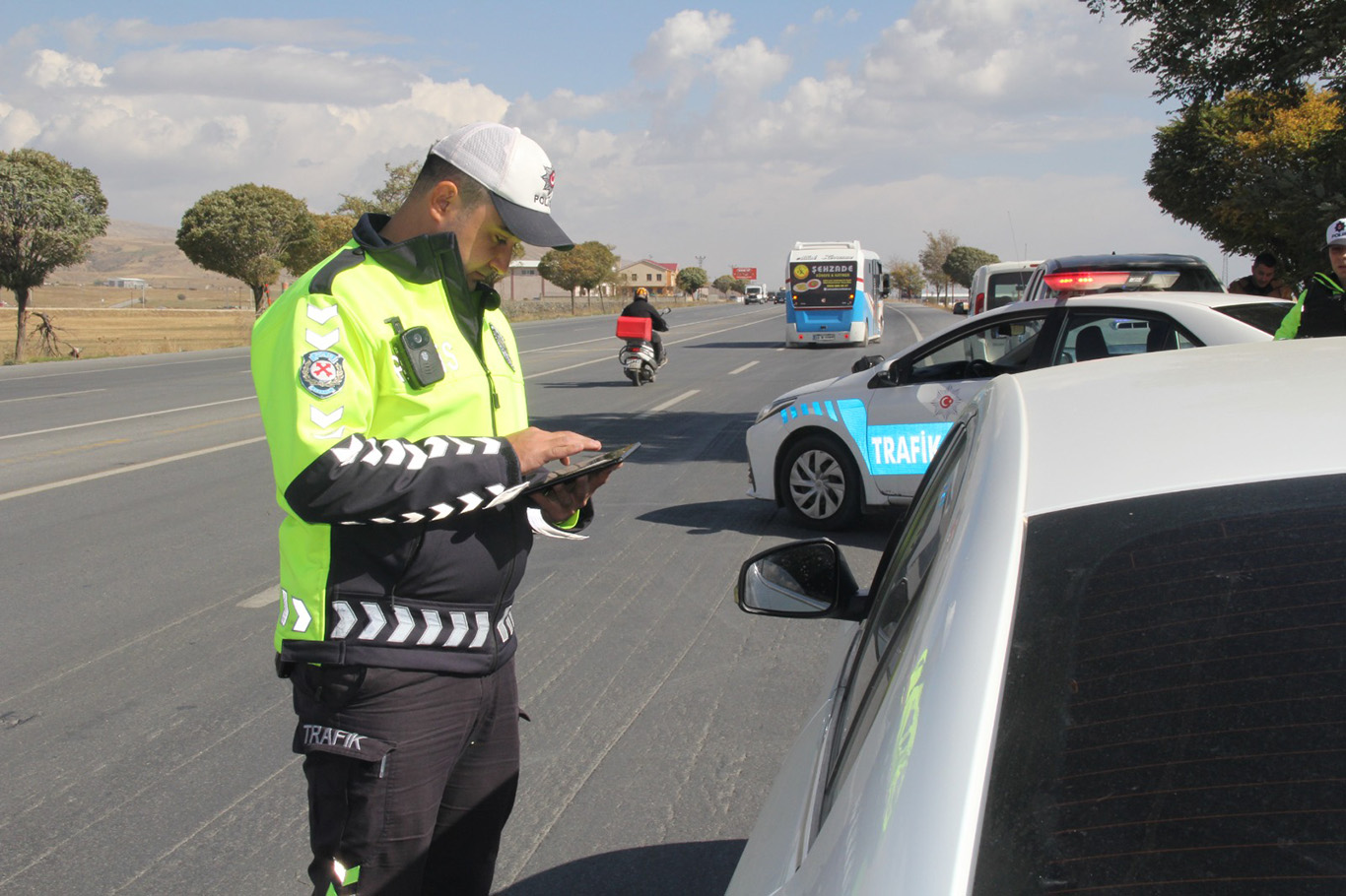 Bir haftada yaklaşık 3 milyon araç denetlendi