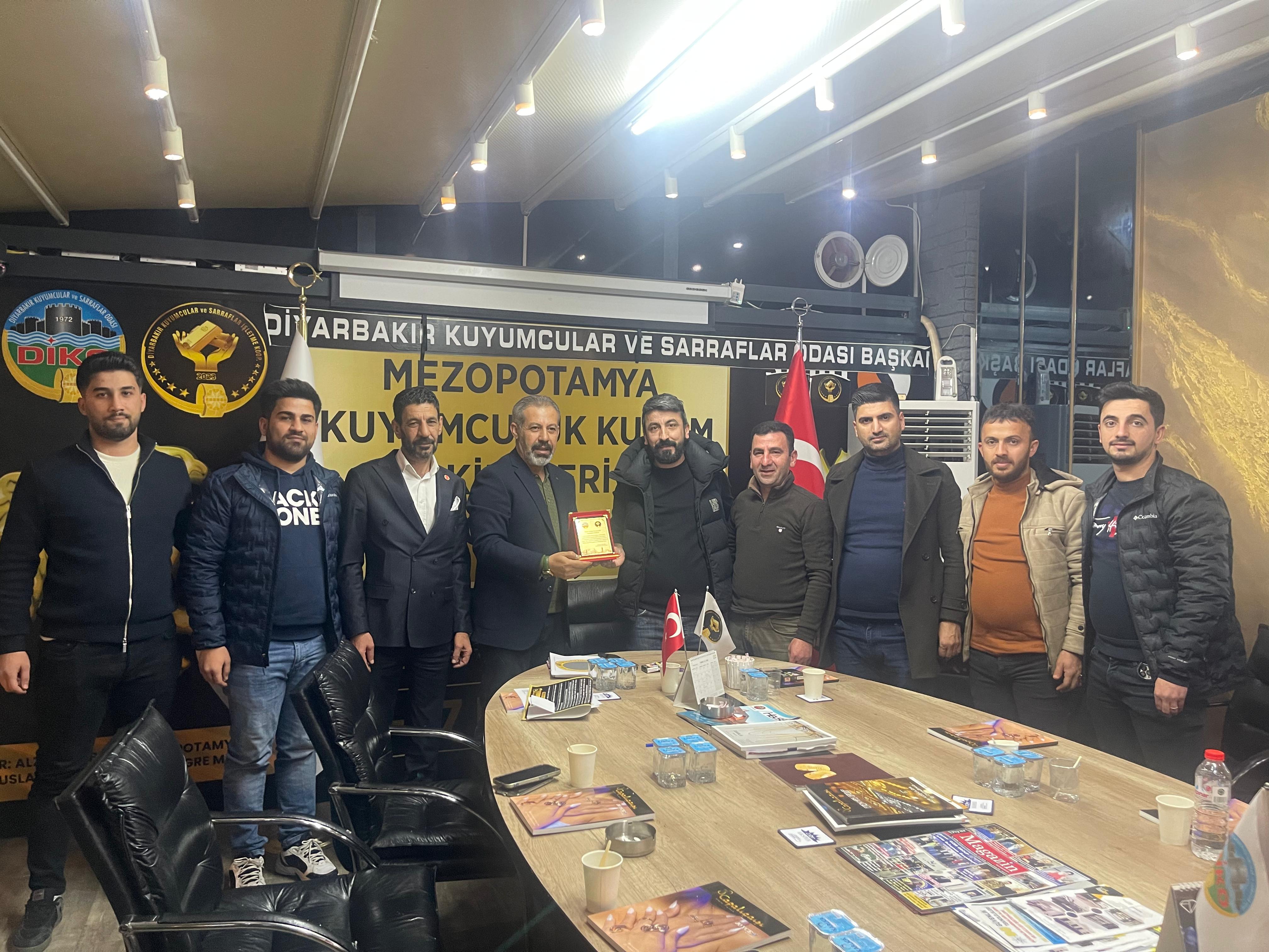 DİKO’dan örnek kuyumcuya teşekkür plaketi