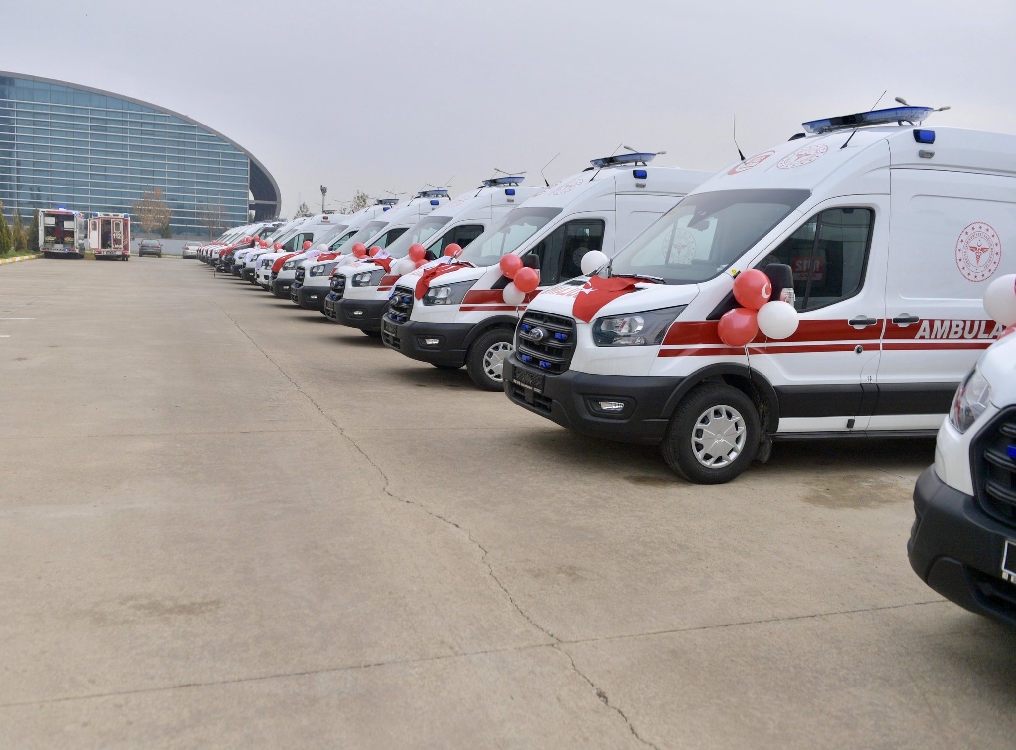 Diyarbakır’a 12 Ambulans Ve 4 Umke Aracı! Törenle Hizmete Girdi (3)