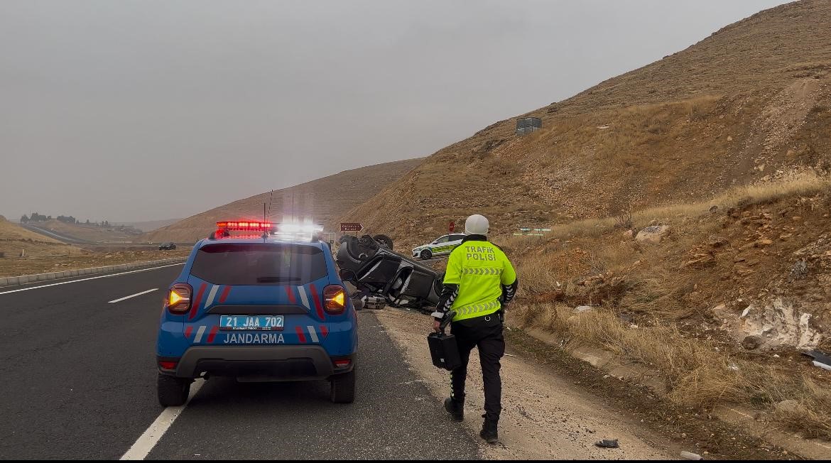 Diyarbakır’da Sürücü Mucizevi Şekilde Kurtuldu! (4)