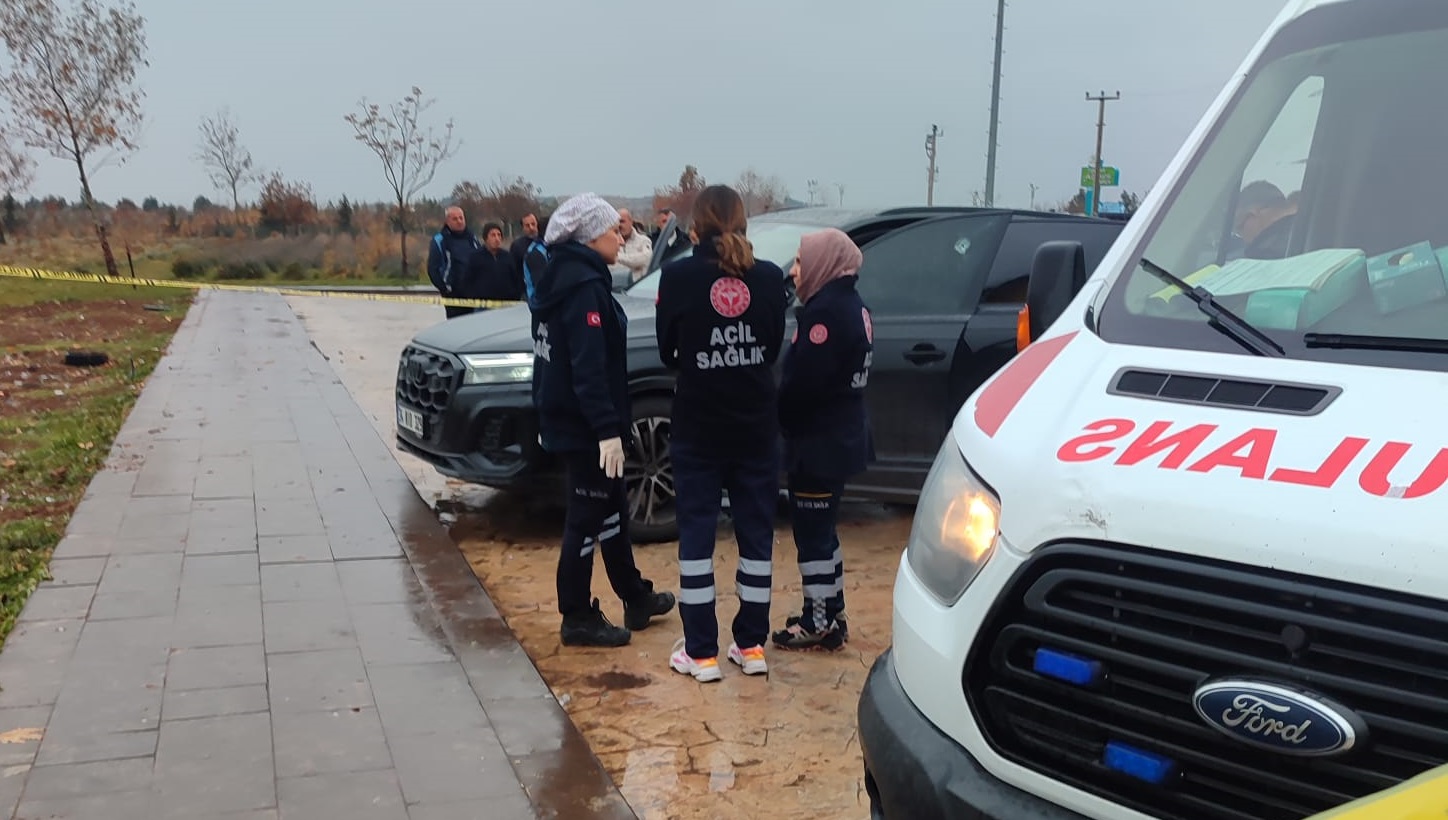 Kayapınar’da 1 şahıs lüks araçta ölü bulundu