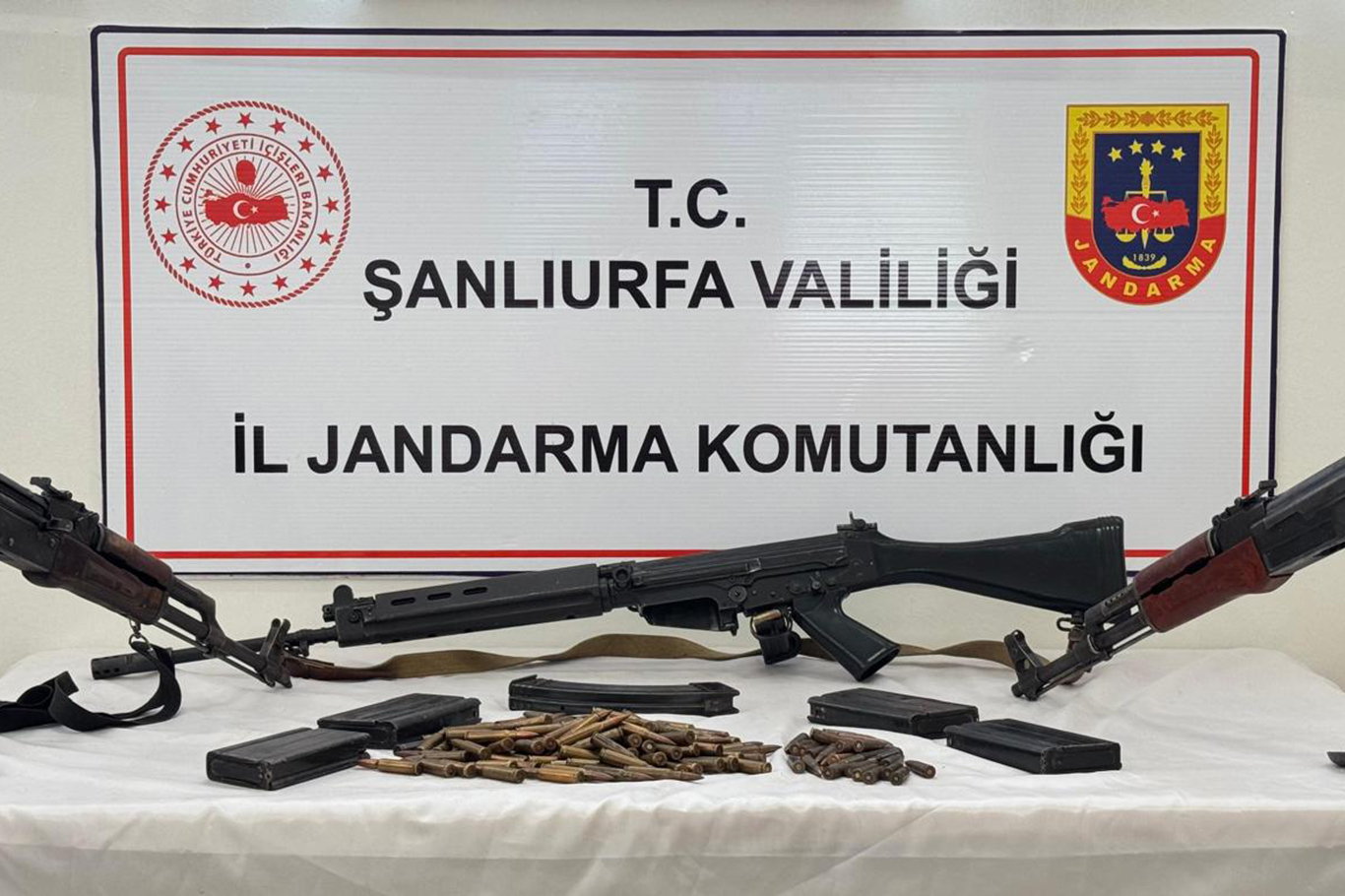 Şanlıurfa'da silah kaçakçılığı operasyonu: 3 gözaltı