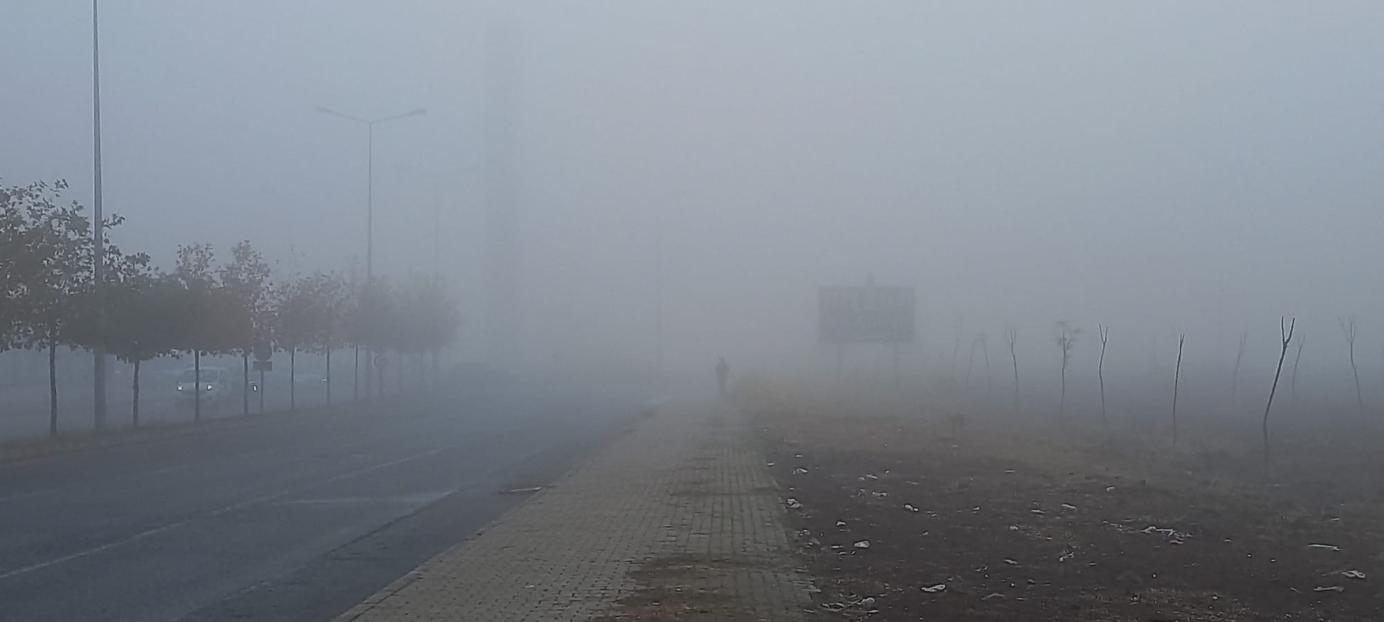 Yoğun sis Diyarbakır’ı etkisi altına aldı!