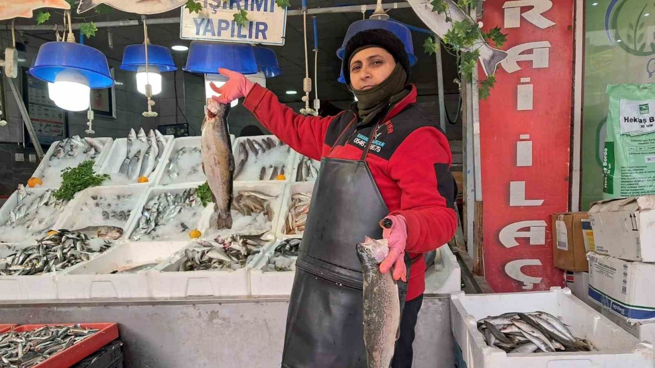 Kilis’in tek kadın balıkçısı dede mesleğini sürdürüyor