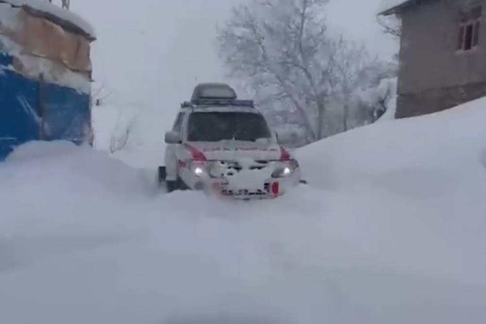 Engelli hastaya paletli ambulansla ulaşıldı