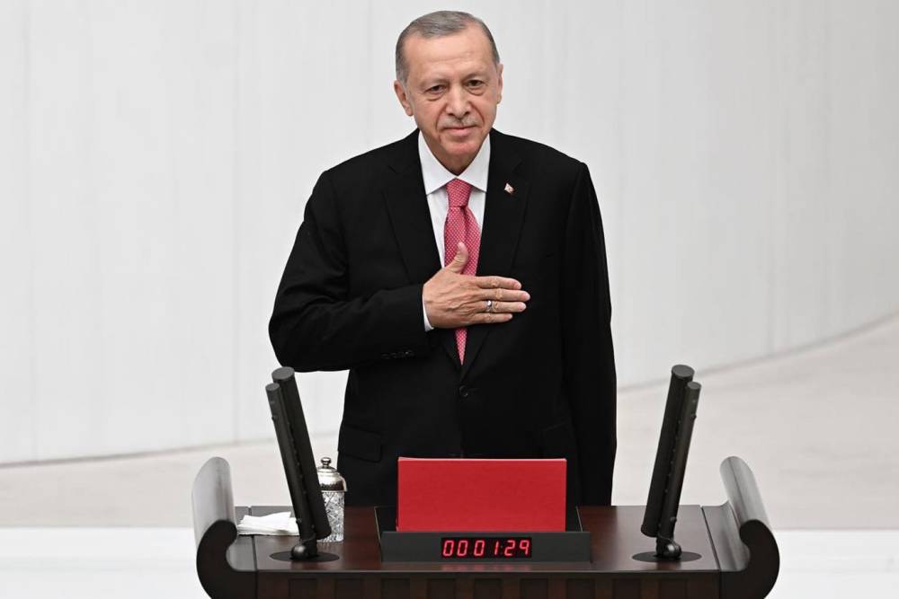 Cumhurbaşkanı Erdoğan resmen görevine başladı