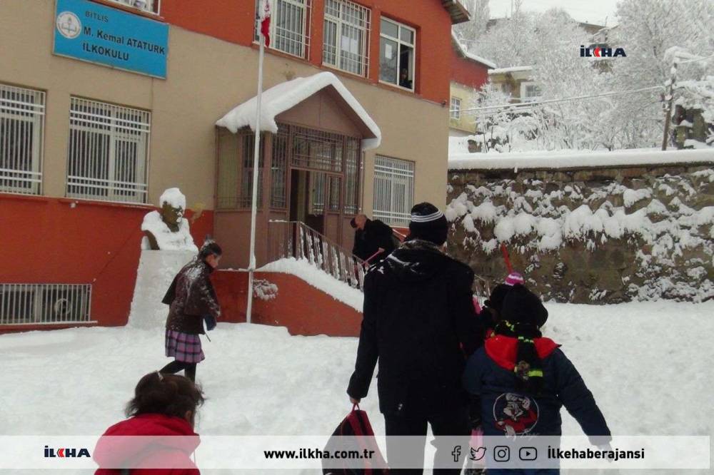 Bitlis merkez ve iki ilçesinde eğitime kar engeli