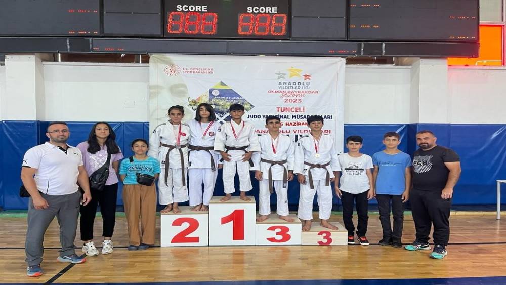 Büyükşehir sporcuları judoda dereceye girdi