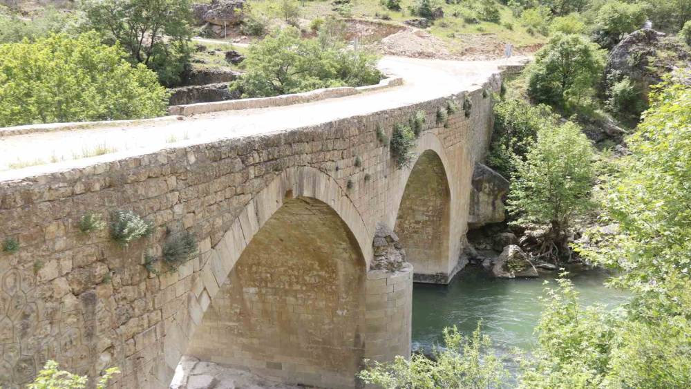 Yerleşimi İlk Çağ’a dayanan Diyarbakır’ın saklı cenneti ihtişamını koruyor (Videolu)